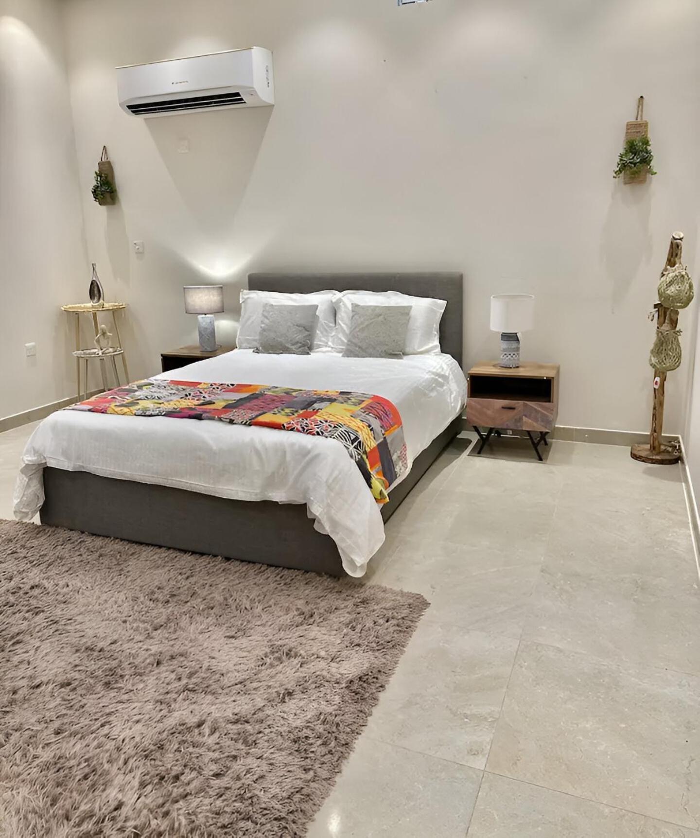 Elegant Garden Stay With 2 Living Areas, 2 Bedrooms, 1 Full And 1 Half Bath For 6 Guests Umm Al Amad Экстерьер фото